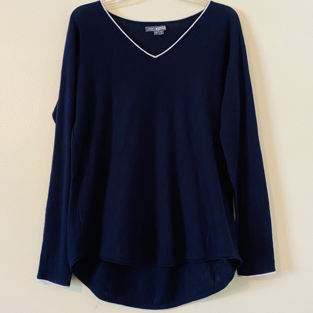 VINCE Oversized Long Sleeve V Neck Top Navy XS